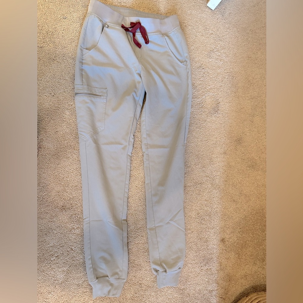 New without tags figs joggers